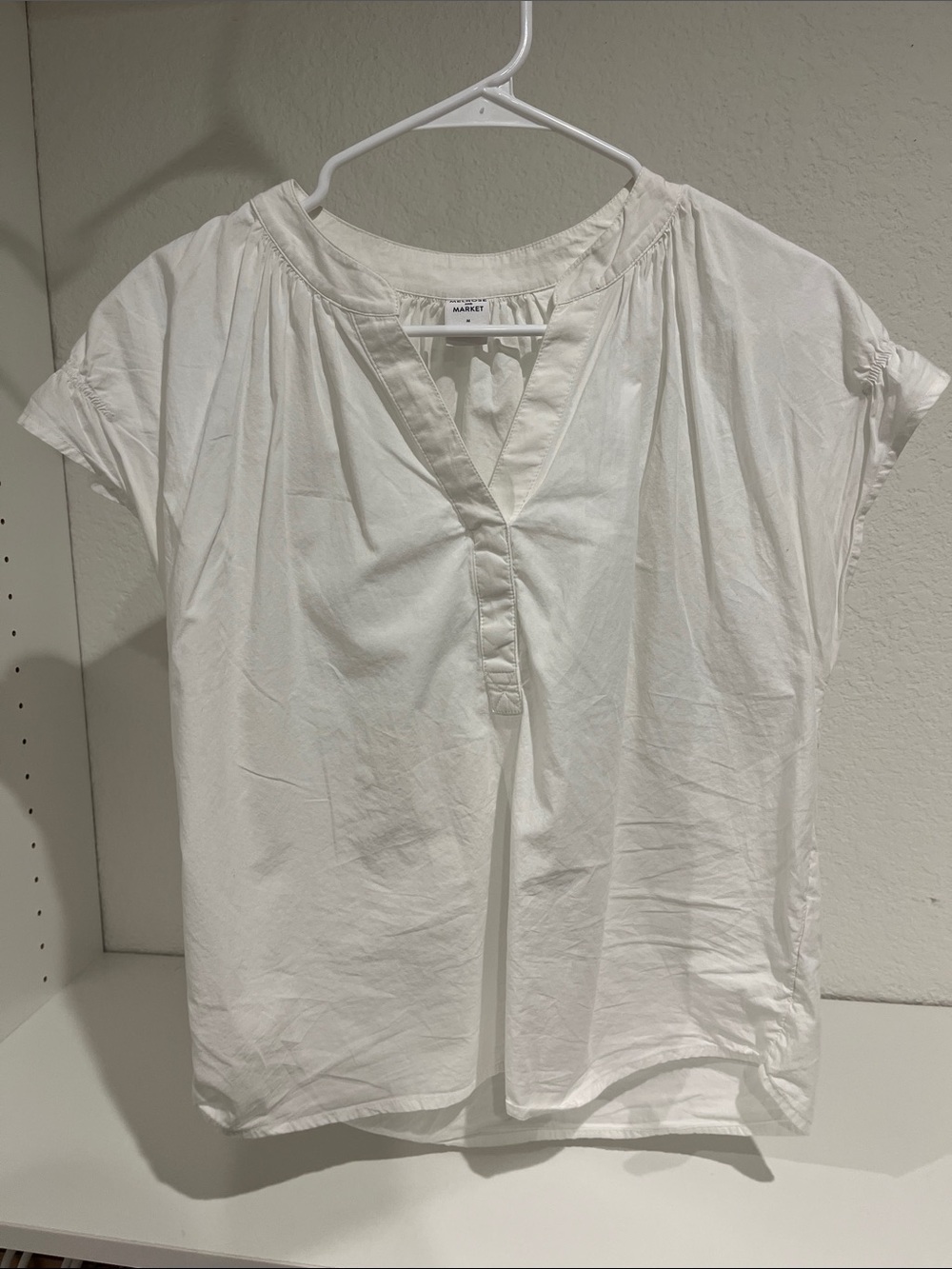 Melrose and Market White Short Sleeve V-Neck Peasant Top